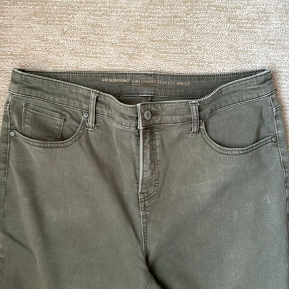 Chico’s So Slimming Girlfriend Slim Leg Ankle Pants, Army Green, Size 12 - Picture 7 of 10